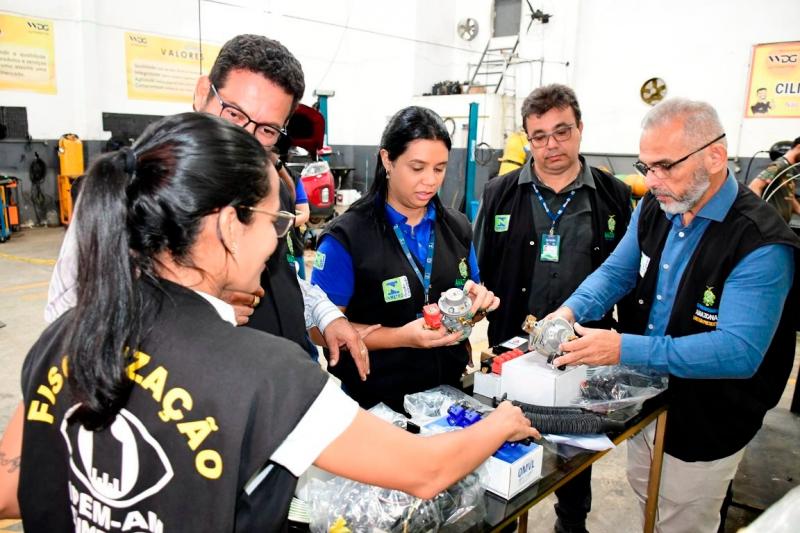 Em 90 dias, mais de 15 mil produtos foram verificados e dez empresas notificadas pelo Ipem-AM