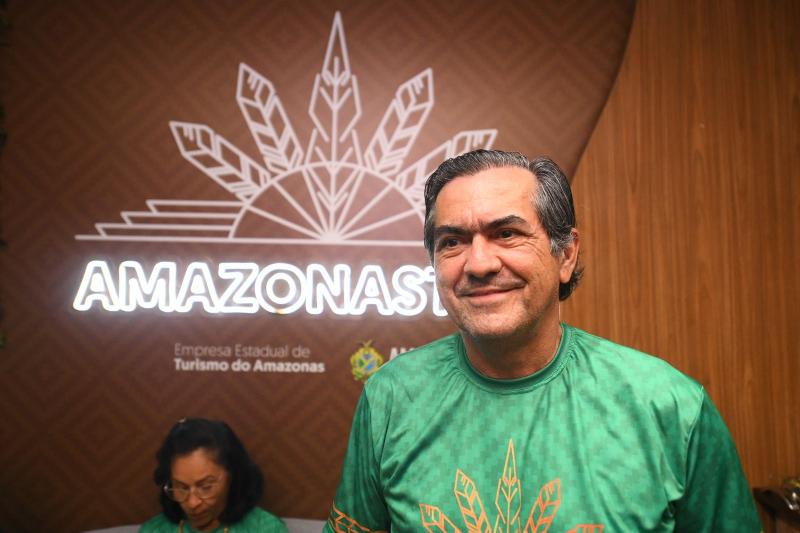 Após percorrer 150 países, viajante se encanta com belezas do Amazonas
