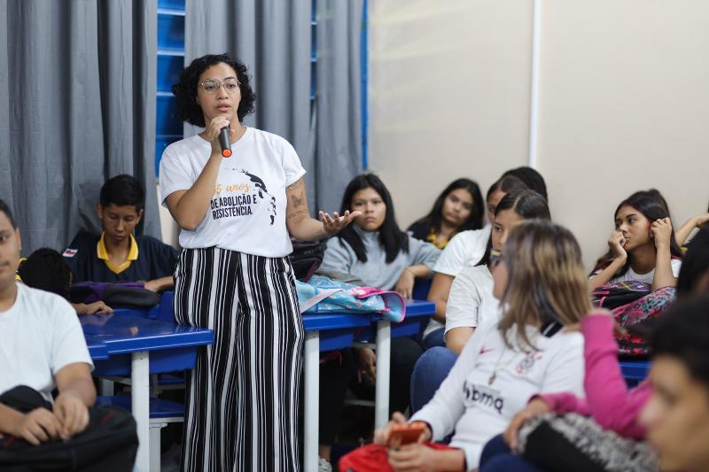 Prosamin+ promove roda de conversa sobre discriminação racial na Comunidade da Sharp