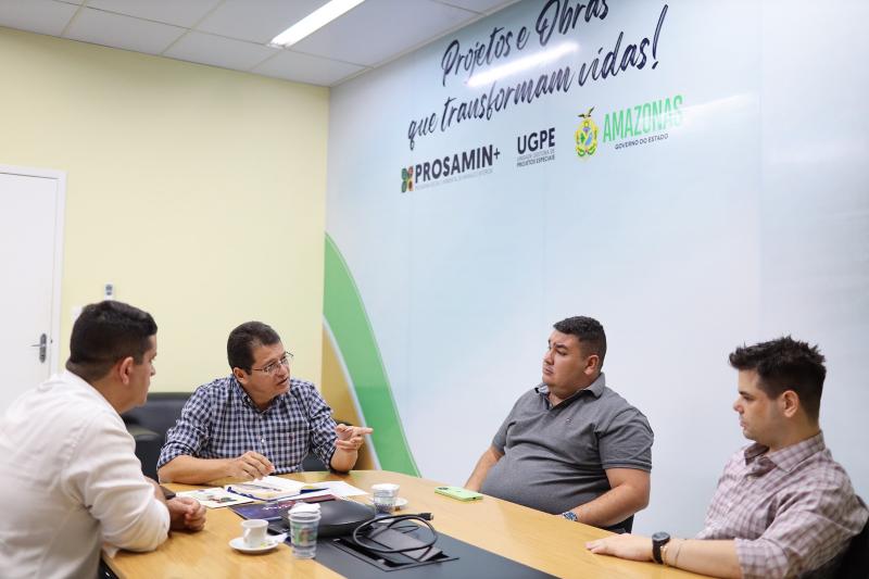 Secretário da Sedurb recebe presidente da Câmara Municipal de Parintins