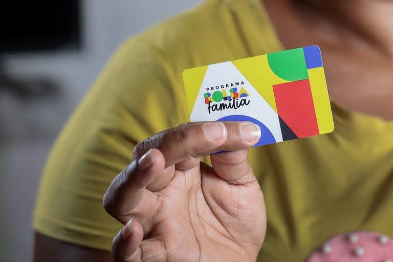 Bolsa Família vai injetar R$ 437 milhões na economia do Amazonas