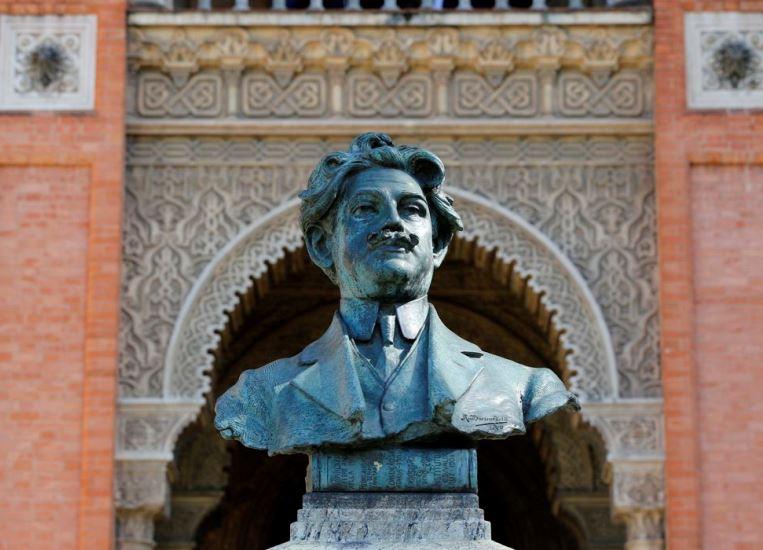 Fiocruz assina acordo para produzir medicamento para hepatite C