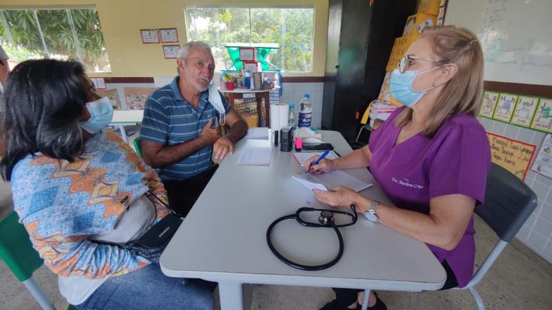 População do Tracajá enaltece ação com médicos especialistas da Prefeitura de Parintins