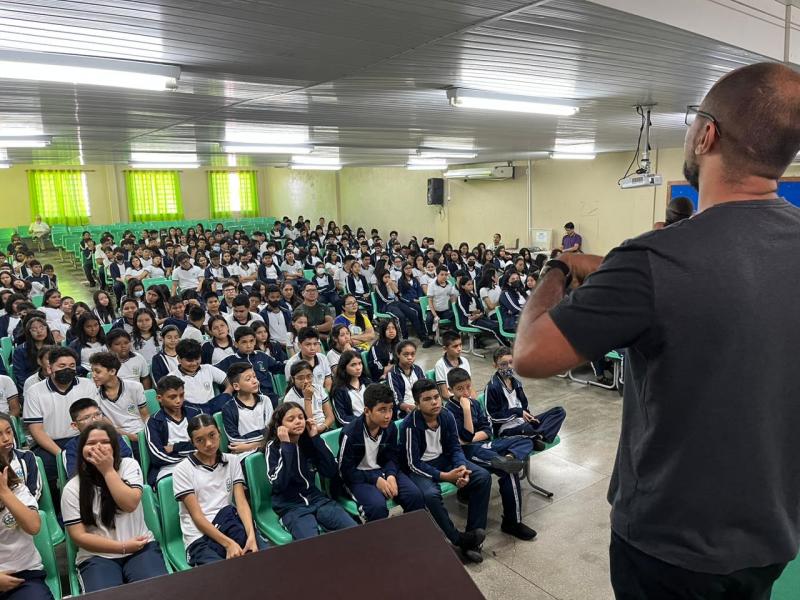 Colégio Batista reúne 280 alunos na palestra sobre Proteção das Florestas 