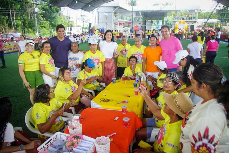 Melhor idade recebe incentivo do prefeito Bi Garcia e deputada Mayra Dias