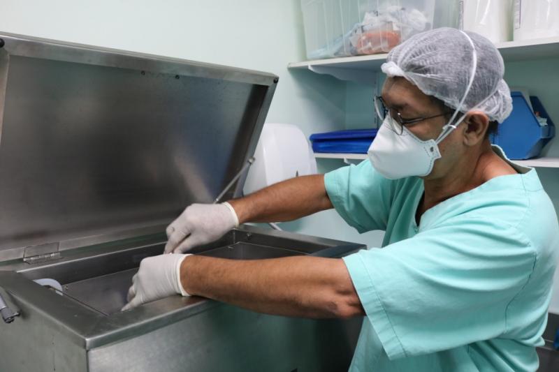 Novos equipamentos agilizam processo de esterilização de materiais na FCecon