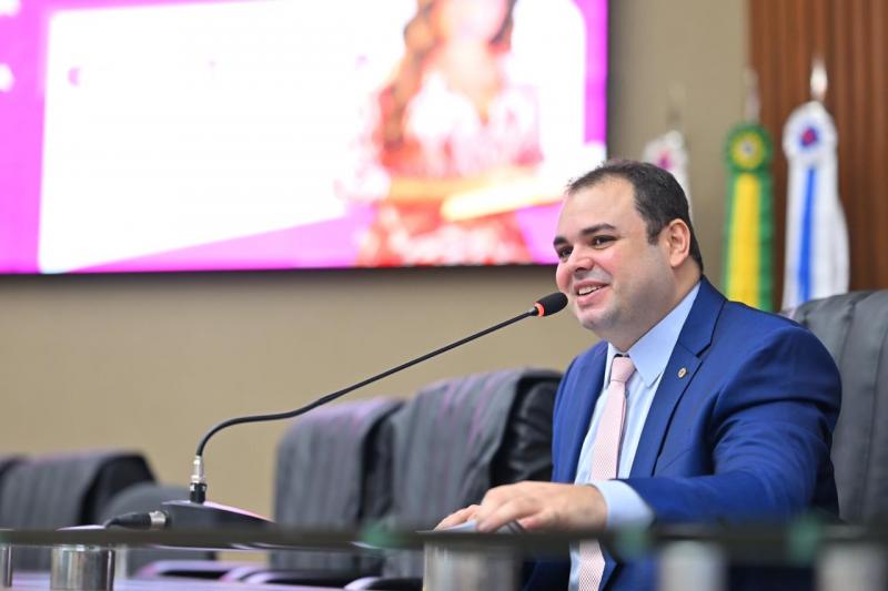 Roberto Cidade tem leis sancionadas nas áreas de saúde, educação, empreendedorismo e cultura  