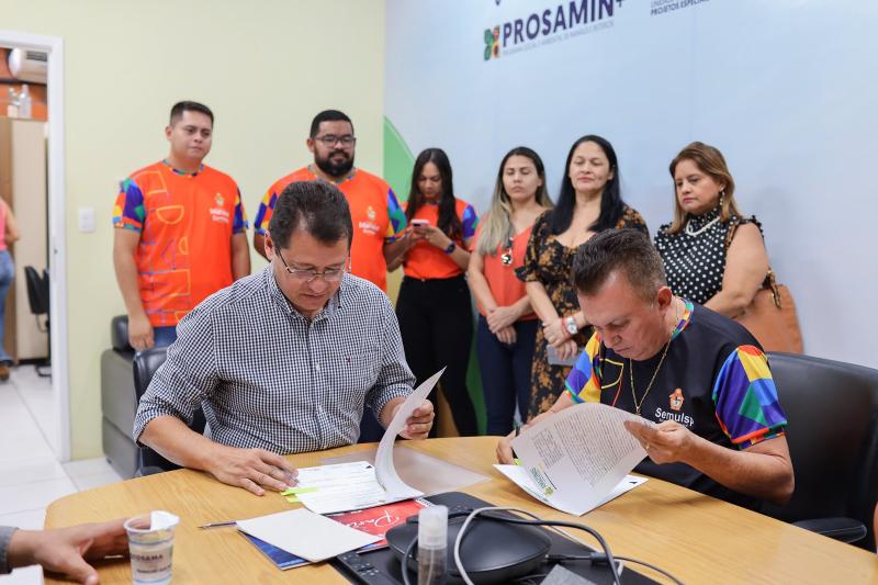 Governo do Amazonas e Prefeitura renovam convênio para manutenção dos parques e praças do Prosamin+ 