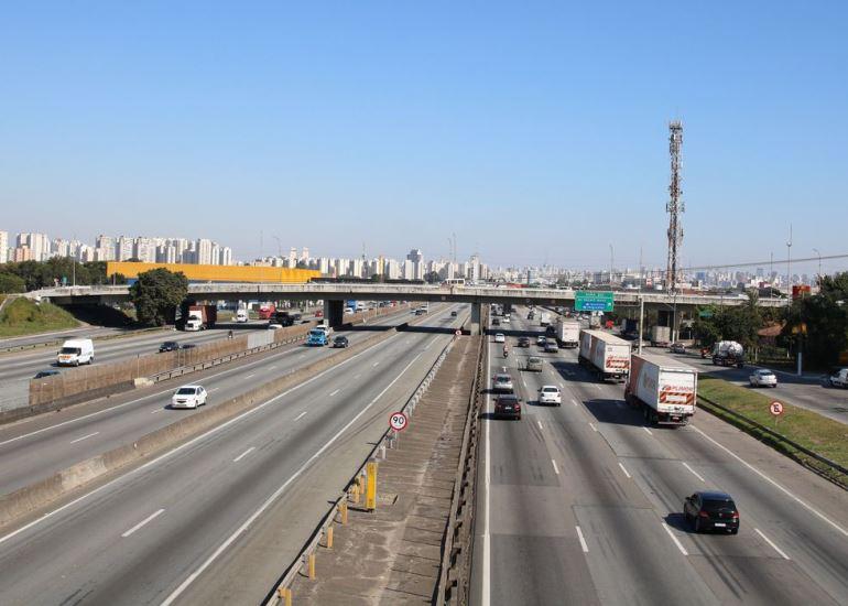 PAC prevê mais de 300 obras em rodovias e ferrovias 