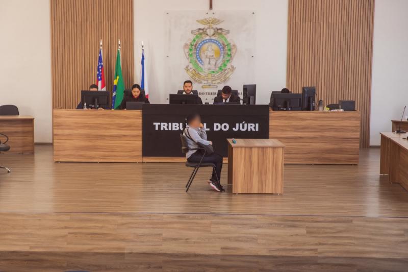Homem acusado de matar e queimar corpo da companheira é condenado a mais de 23 anos de prisão em Manaus