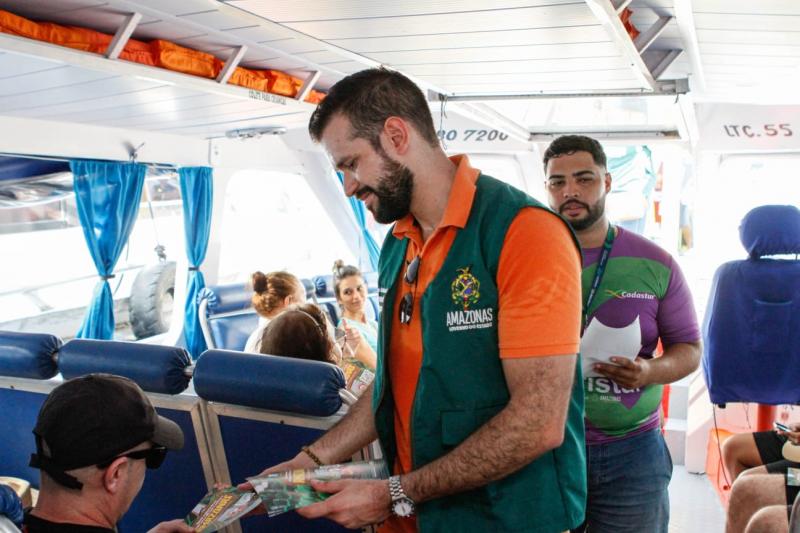Feriado da Pátria: Amazonastur e Arsepam fazem ação integrada de fiscalização no Centro de Manaus