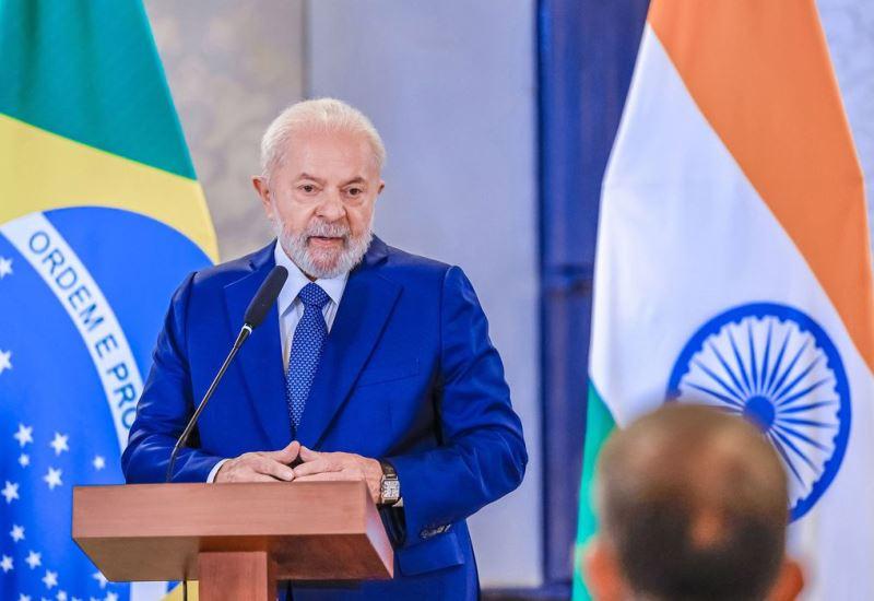 Envolvido até os dentes, diz Lula sobre Bolsonaro e tentativa de golpe