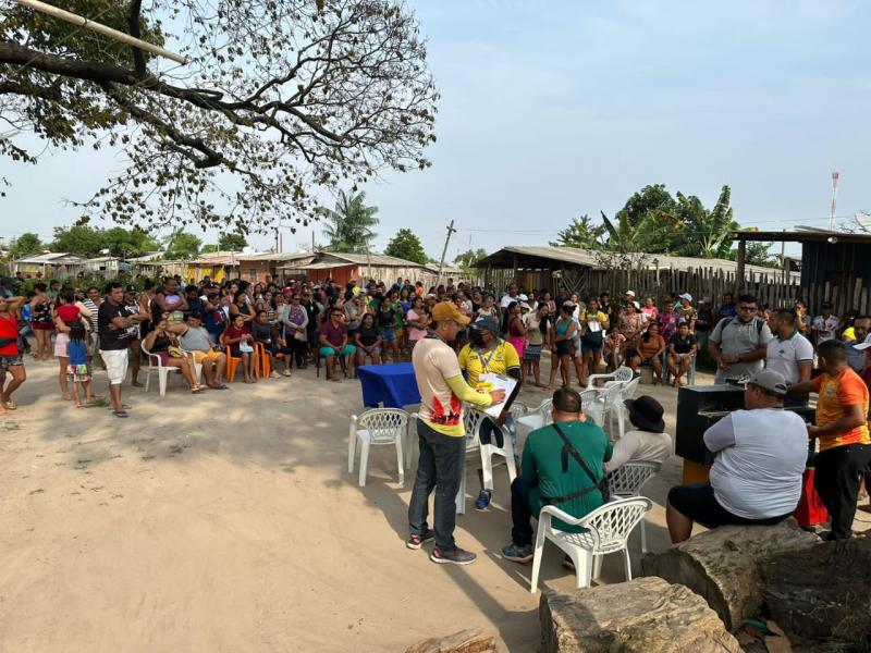 Equipe de habitação da Semasth participa de reunião com moradores da Ocupação Castanhal