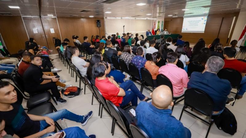 Defensoria reúne especialistas para discutir sobre o combate ao capacitismo e etarismo virtual