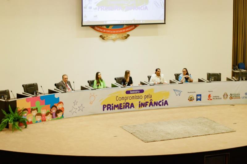 Sejusc apresenta políticas públicas para crianças e adolescentes do Amazonas em Seminário no TCE