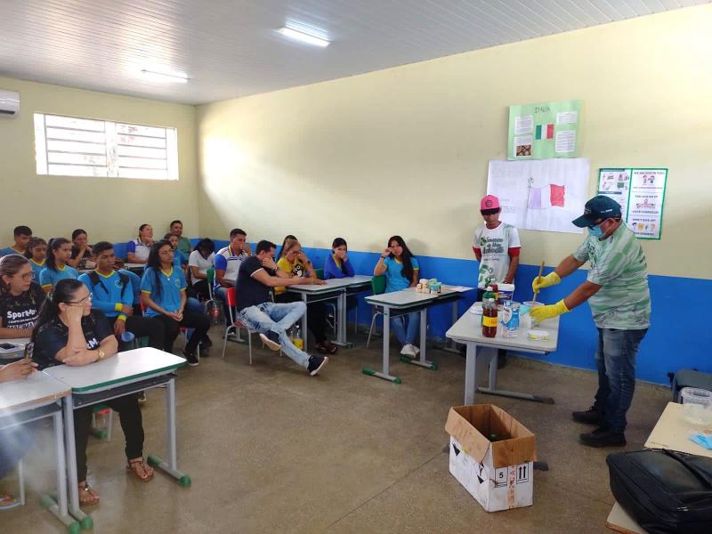Sedema leva educação ambiental e oficinas sustentáveis aos estudantes do Caburi 