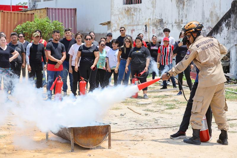 Moradores dos residenciais do Prosamin+ recebem certificado de brigadista