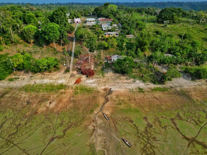 Prefeitura de Parintins pretende comprar 1 milhão em cestas básicas para socorrer comunidades isoladas pela seca