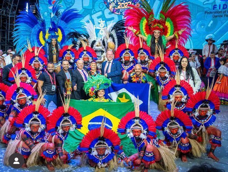 Makoy Cardoso é o produtor dos figurinos do Grupo Flor Ribeirinha, campeão do Cheonan World Dance Festival, na Coréia do Sul