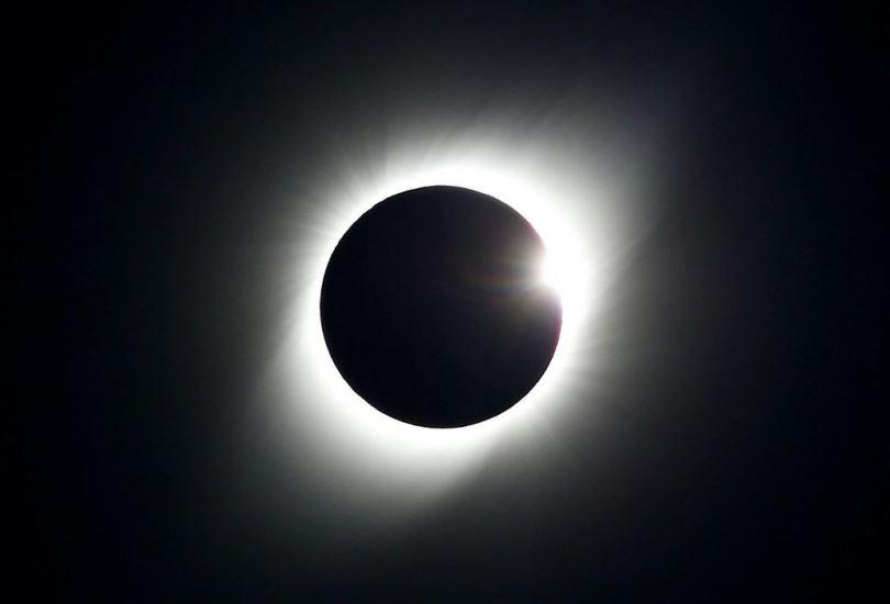 Observação do eclipse exige cuidados para evitar lesão nos olhos