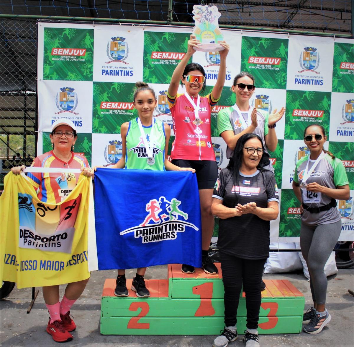 180 atletas participam da corrida ciclista e pedestre em comemoração ao aniversário de Parintins 