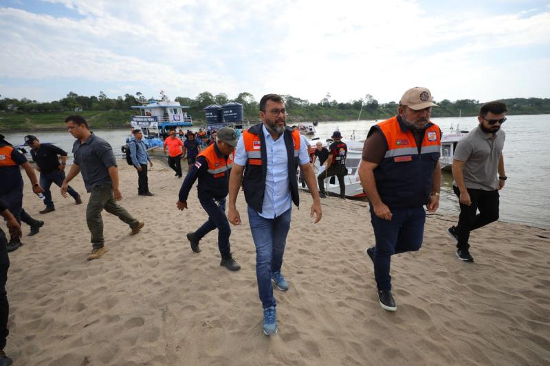 Governador Wilson Lima coordena ajuda humanitária para mais de mil famílias afetadas pela estiagem em Tefé