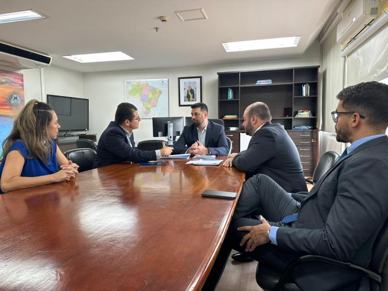 Governo do Amazonas busca apoio do Ministério das Cidades para o saneamento básico no interior 