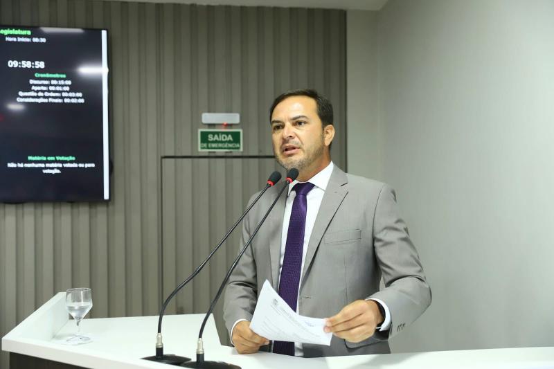 Vereador Mateus Assayag solicita Unidade de Saúde Referência para Mulheres em Parintins