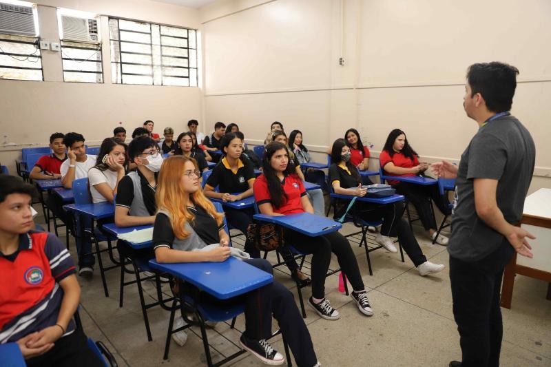 Em Manaus, escolas estaduais iniciam aplicação das provas do Saeb 2023
