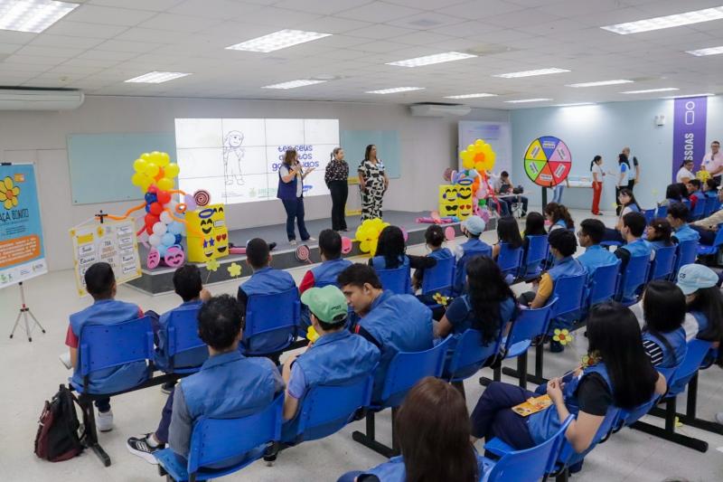 Parceria entre Sejusc e Samsung leva ação social e conscientização sobre violência infantojuvenil a trabalhadores
