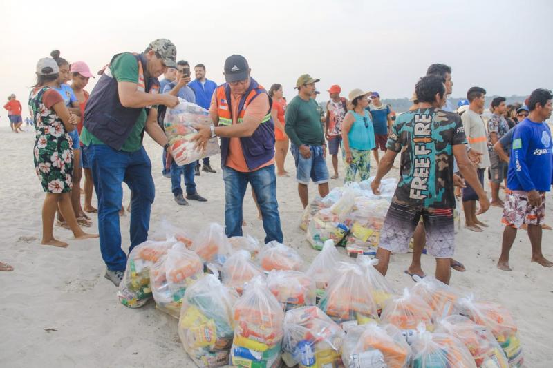 Comunidades do rio Uaicurapá recebem entrega de alimentos da Prefeitura de Parintins