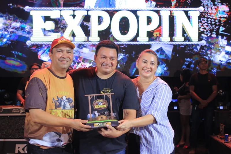 37ª Expopin premia campeões dos concursos leiteiro, de queijos, doce de leite e farinha
