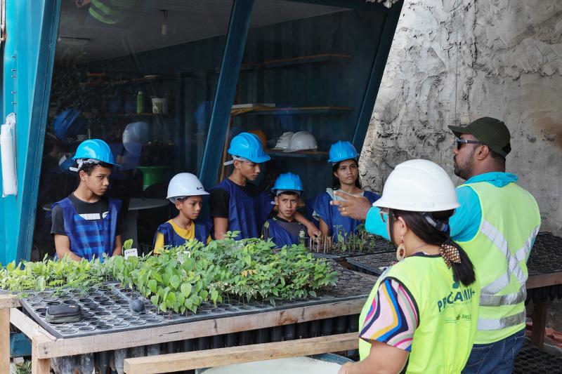 Tô na Obra Kids: UGPE oferece oficina sobre segurança para crianças da Comunidade Sharp