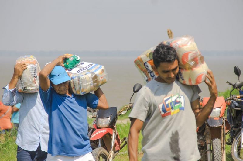 Ajuda humanitária chega na região da Valéria e Paraná de Parintins