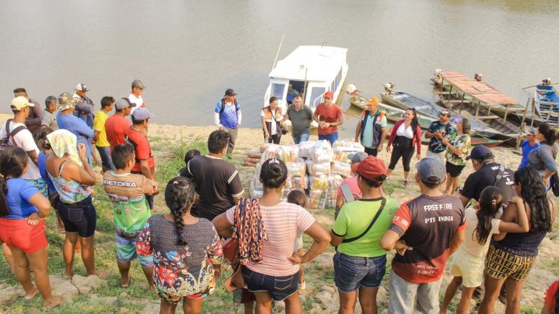 Vereador Mateus Assayag visita famílias atingidas pela estiagem e participa da entrega de cestas básicas  