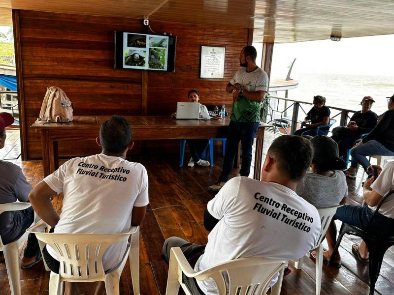 Prefeitura de Parintins promove conscientização sobre turismo responsável na região da Valéria