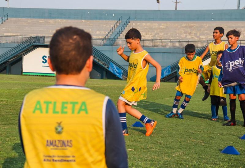 Atleta do Pelci com paralisia cerebral supera limites por meio do esporte