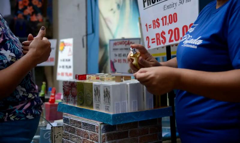 Cresce número de graduados trabalhando em postos de menos escolaridade