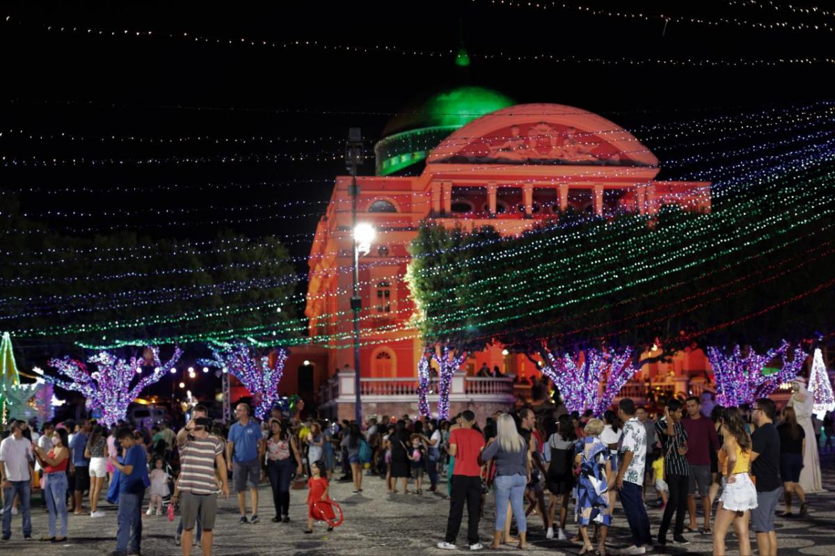 Governo inicia programação do Mundo Encantado do Natal com festa no Largo do São Sebastião