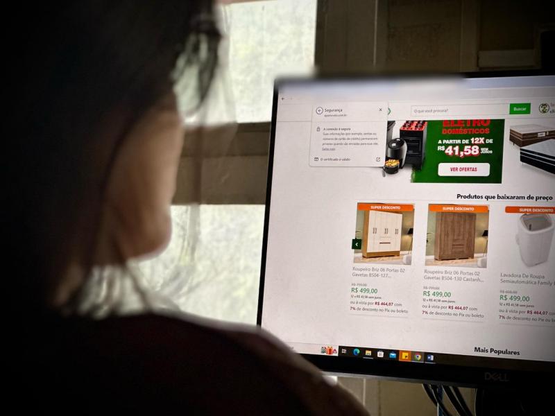 Atenção redobrada ao adquirir produtos on-line neste fim de ano é primordial para não cair em golpes, alerta a PC-AM