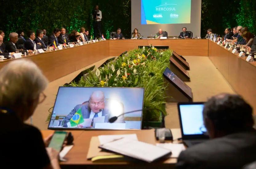 Brasil quita dívidas de R$ 3,8 bilhões com organismos internacionais