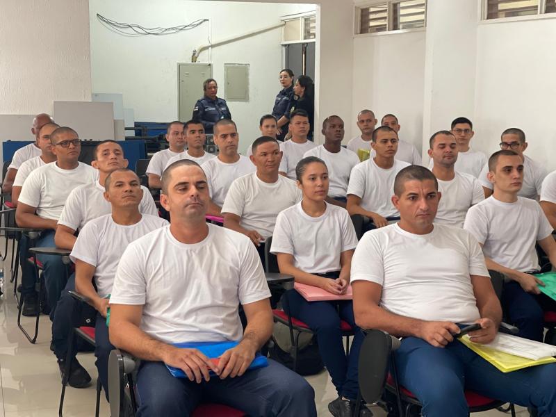 Remanescentes do concurso da PMAM comparecem ao Comando-Geral para entrega de documentos