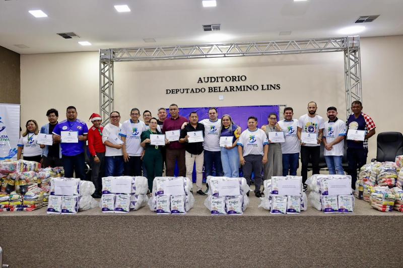 Programa Assembleia Participativa entrega 1000 cestas básicas a 10 instituições de Manaus