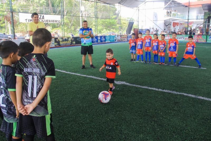 Base Parintinense em festa com início da I Copa de Férias Henry Dias Garcia