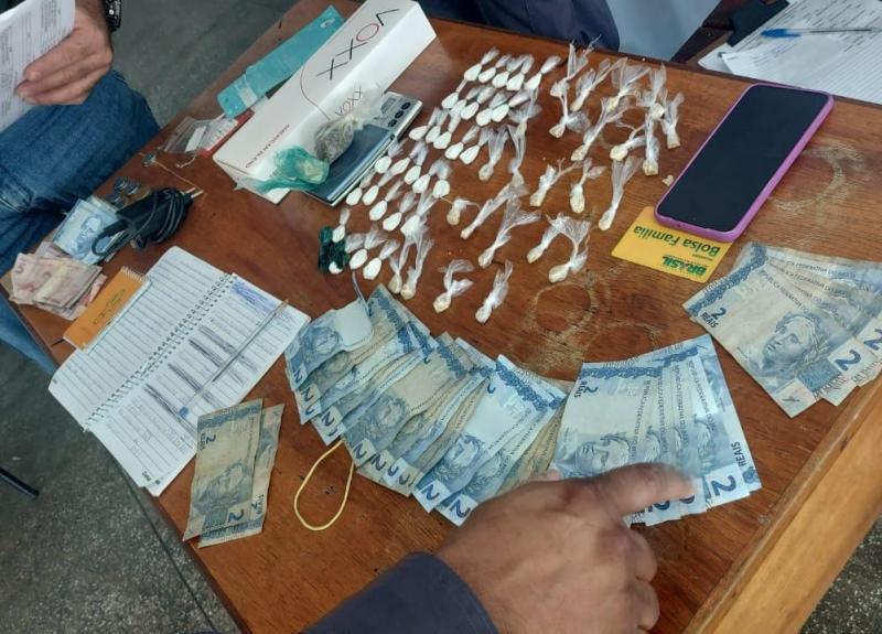 Polícia apreende cocaína, maconha e armas no bairro da União, em Parintins