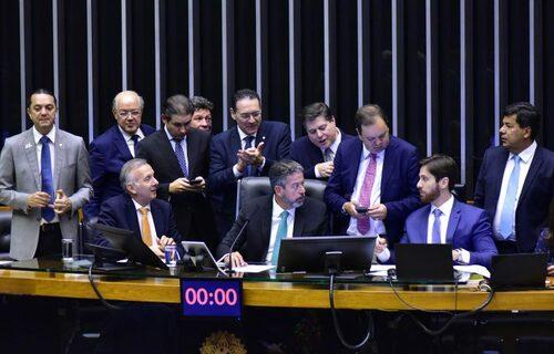 Reforma tributária estabelece trava para impedir aumento da carga de impostos