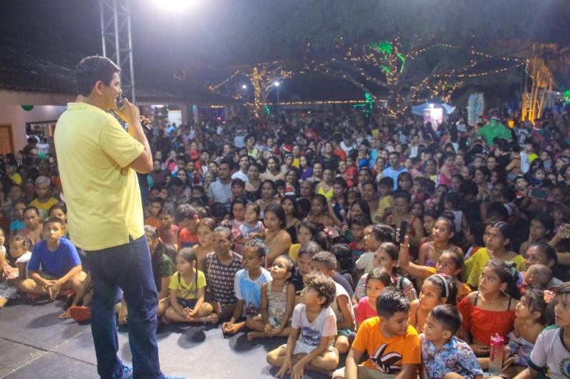 Prefeitura de Parintins presenteia criançada com mais de 5 mil brinquedos