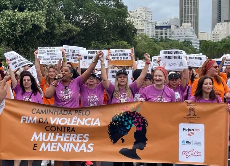 Lula sanciona lei que protege mulheres de violência em bares e shows