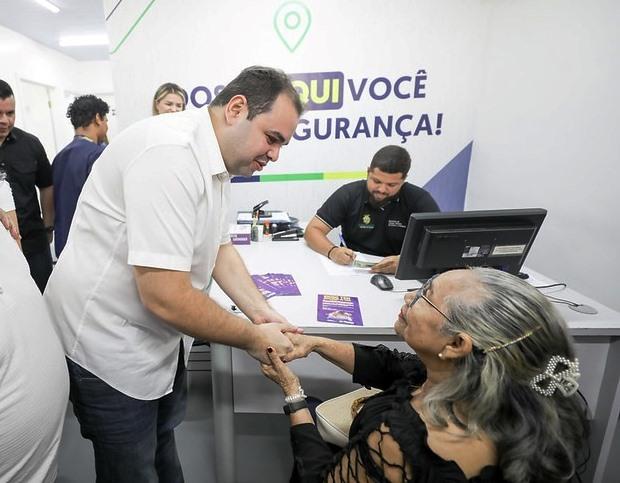 Governador em exercício, Roberto Cidade, entrega Centro de Proteção do Idoso revitalizado no bairro Parque 10