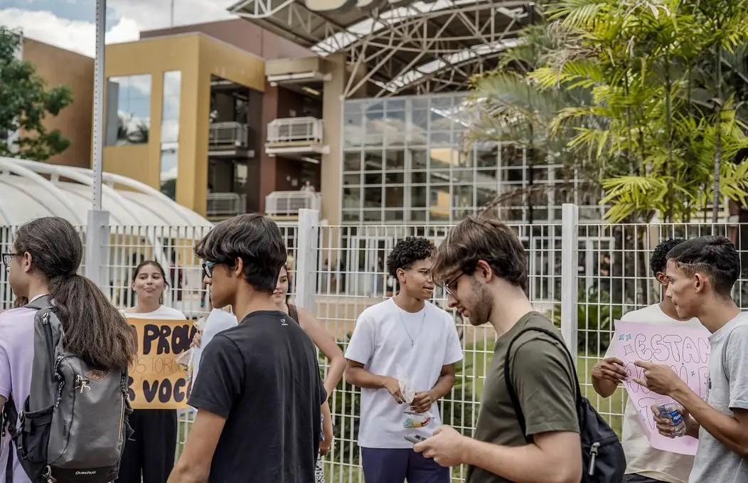 Saiba como funcionará o Programa Pé-de-Meia para estudantes